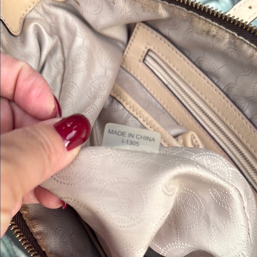 Michael Kors Brown Signature Jet Set Tote - Picture 6 of 7